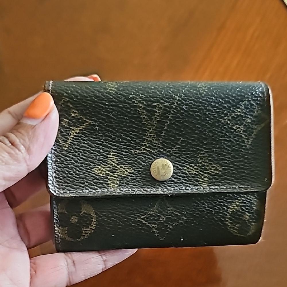Louis Vuitton compact wallet/coin purse